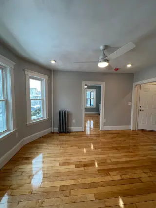 Propiedad en alquiler con 3 habitaciones y 2 baños en Somerville