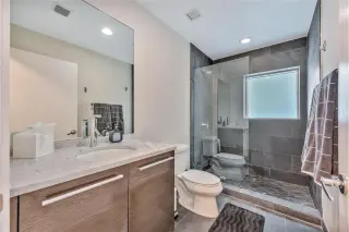 Propiedad en alquiler con 3 habitaciones y 3 baños en Miami