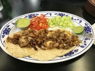....AAHH QUE TACOS!!!