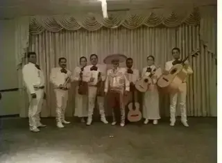 MARIACHI MÚSICA VARIABLE EN LA