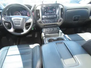GMC Sierra 1500 2015 4x4 Denali 4dr Crew Cab 5.8 ft. SB