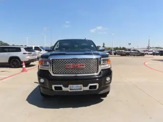 GMC Sierra 1500 2015 4x4 Denali 4dr Crew Cab 5.8 ft. SB