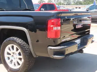 GMC Sierra 1500 2015 4x4 Denali 4dr Crew Cab 5.8 ft. SB