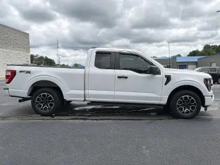 Ford F-150 2023 4x2 XLT 4dr SuperCab 6.5 ft. SB