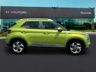 Hyundai VENUE 2024 SEL 4dr Crossover