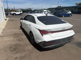 Hyundai ELANTRA 2025 Limited 4dr Sedan