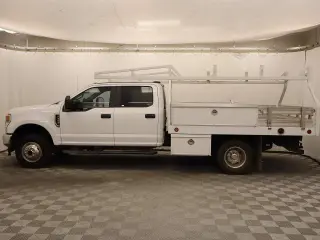 Ford F-350 Super Duty 2021 4x4 Lariat 4dr Crew Cab 179 in. WB DRW Chassis