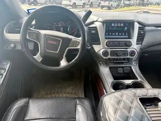 GMC Yukon 2017 4x2 SLT 4dr SUV