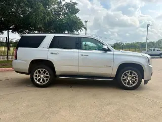 GMC Yukon 2017 4x2 SLT 4dr SUV