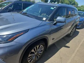 Toyota Highlander 2022 AWD Platinum 4dr SUV