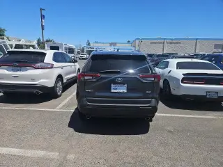 Toyota RAV4 2021 XLE 4dr SUV