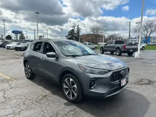 Ford Escape 2023 AWD Platinum 4dr SUV
