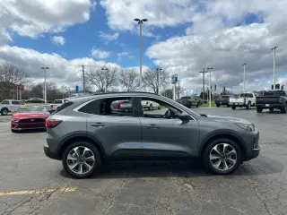 Ford Escape 2023 AWD Platinum 4dr SUV