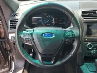 Ford Explorer 2016 XLT 4dr SUV