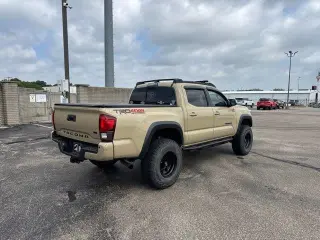 Toyota Tacoma 2018 4x4 TRD Pro 4dr Double Cab 5.0 ft SB 6M