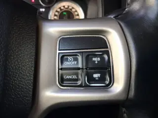 Ram 2500 2014 4x4 Laramie 4dr Crew Cab 6.3 ft. SB Pickup