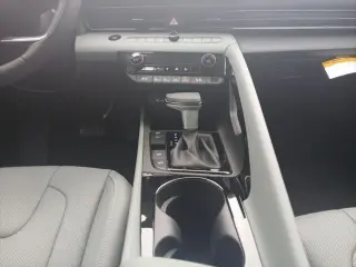Hyundai ELANTRA Hybrid 2025 Limited 4dr Sedan