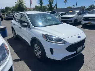 Ford Escape 2022 S 4dr SUV