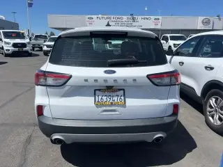 Ford Escape 2022 S 4dr SUV