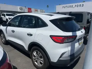 Ford Escape 2022 S 4dr SUV