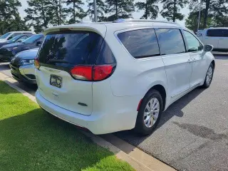 Chrysler Pacifica 2018 Touring L Plus 4dr Mini-Van
