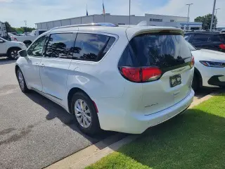 Chrysler Pacifica 2018 Touring L Plus 4dr Mini-Van