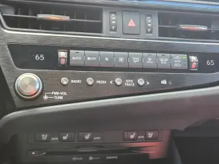 Lexus ES 350 2022 F SPORT 4dr Sedan
