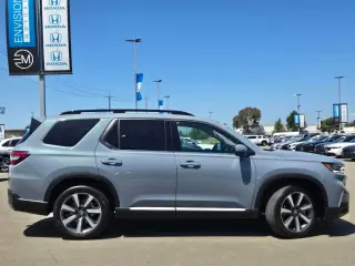 Honda Pilot 2024 AWD Touring 4dr SUV