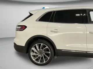 Lincoln Nautilus 2023 AWD Reserve 4dr SUV