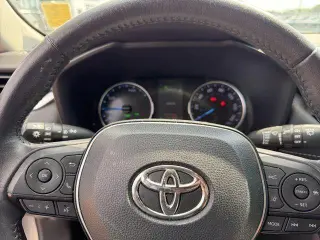 Toyota RAV4 Hybrid 2022 AWD XLE Premium 4dr SUV