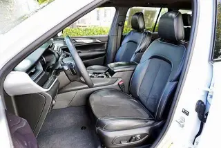 Jeep Grand Cherokee 2023 4x4 Laredo X 4dr SUV
