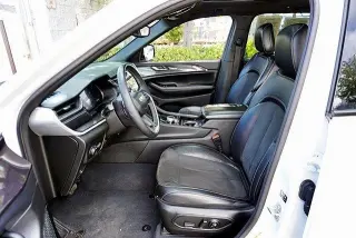 Jeep Grand Cherokee 2023 4x4 Laredo X 4dr SUV