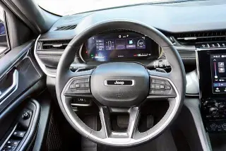 Jeep Grand Cherokee 2023 4x4 Laredo X 4dr SUV