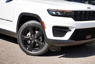 Jeep Grand Cherokee 2023 4x4 Laredo X 4dr SUV
