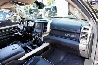 Ram 1500 2019 4x2 Laramie 4dr Crew Cab 5.6 ft. SB Pickup