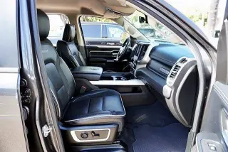 Ram 1500 2019 4x2 Laramie 4dr Crew Cab 5.6 ft. SB Pickup