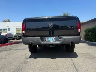 Ram 1500 Classic 2022 4x4 SLT 4dr Crew Cab 5.5 ft. SB Pickup