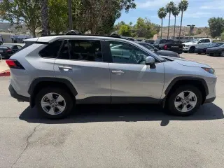 Toyota RAV4 Hybrid 2022 AWD LE 4dr SUV