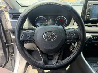 Toyota RAV4 Hybrid 2022 AWD LE 4dr SUV