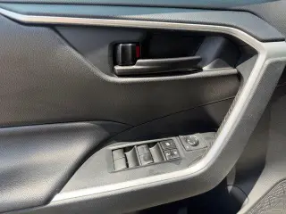 Toyota RAV4 Hybrid 2022 AWD LE 4dr SUV