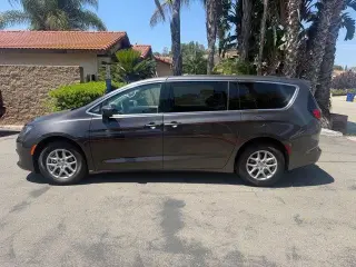 Chrysler Voyager 2022 LX 4dr Mini-Van