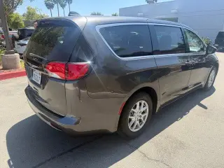 Chrysler Voyager 2022 LX 4dr Mini-Van