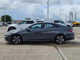 Hyundai ELANTRA 2024 Limited 4dr Sedan