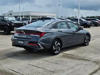 Hyundai ELANTRA 2024 Limited 4dr Sedan