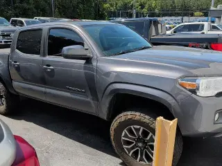Toyota Tacoma 2022 4x2 SR5 4dr Double Cab 5.0 ft SB