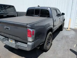 Toyota Tacoma 2022 4x2 SR5 4dr Double Cab 5.0 ft SB