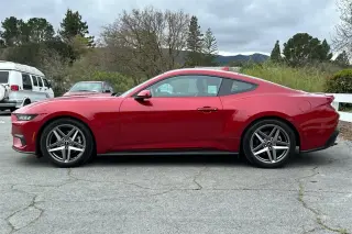 Ford Mustang 2024 EcoBoost 2dr Fastback