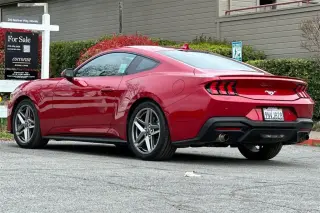 Ford Mustang 2024 EcoBoost 2dr Fastback