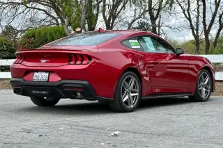 Ford Mustang 2024 EcoBoost 2dr Fastback