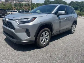 Toyota RAV4 2024 AWD LE 4dr SUV